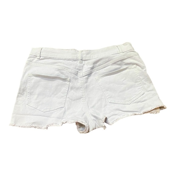 Venus Cutoff Jean Shorts - Picture 2 of 4